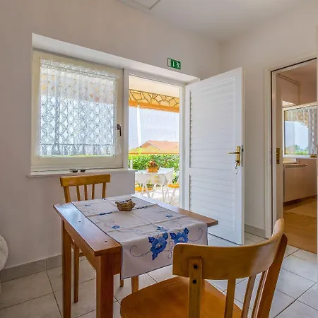 公寓 Hundefreundliches Nur 120 Meter Zum Mit Meerblick Und Parkplatz *